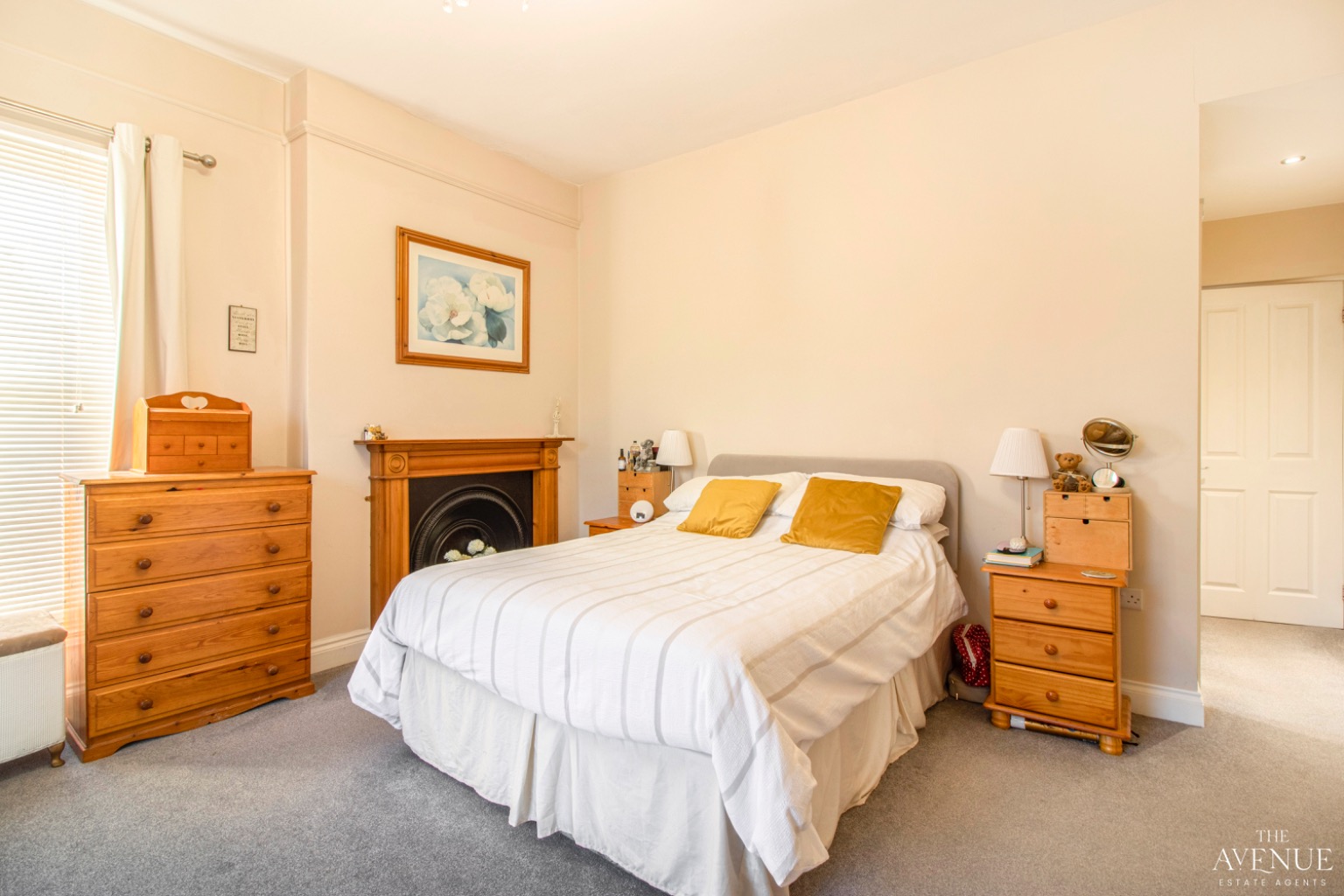 5 bed detached house for sale in Hagley, Station Road 29