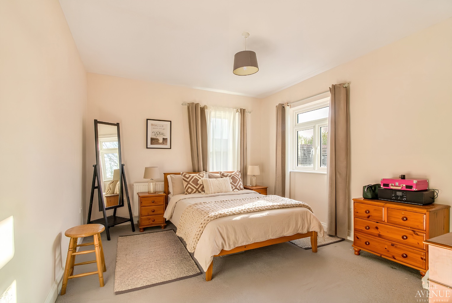 5 bed detached house for sale in Hagley, Station Road 31