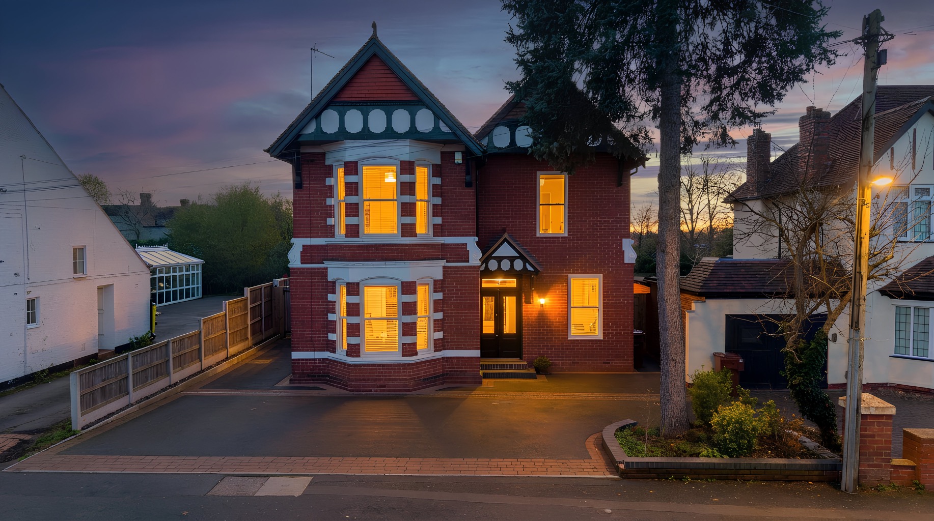 5 bed detached house for sale in Hagley, Station Road 41