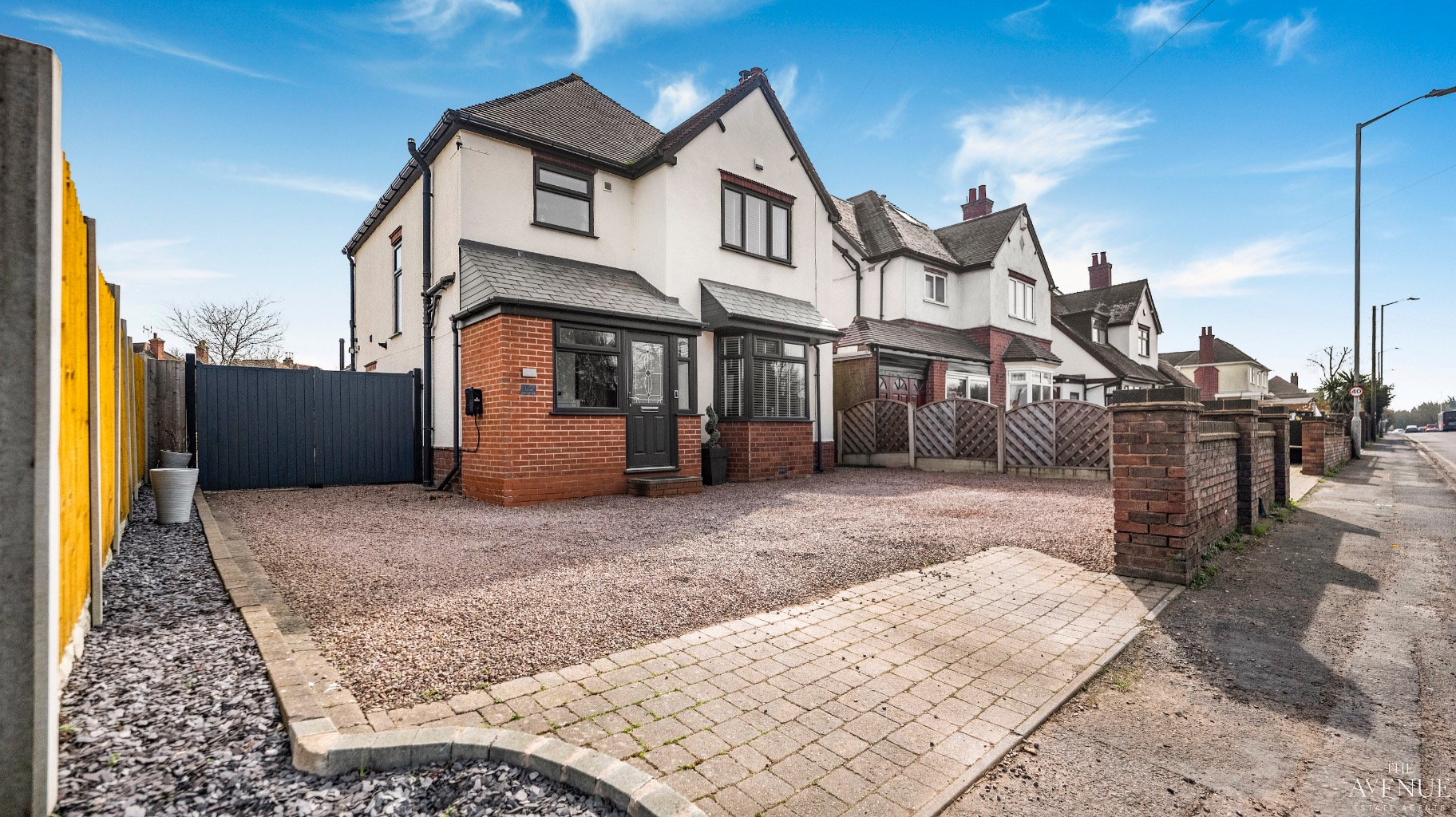 3 bed detached house for sale in Kidderminster Road, Hagley - Property Image 1