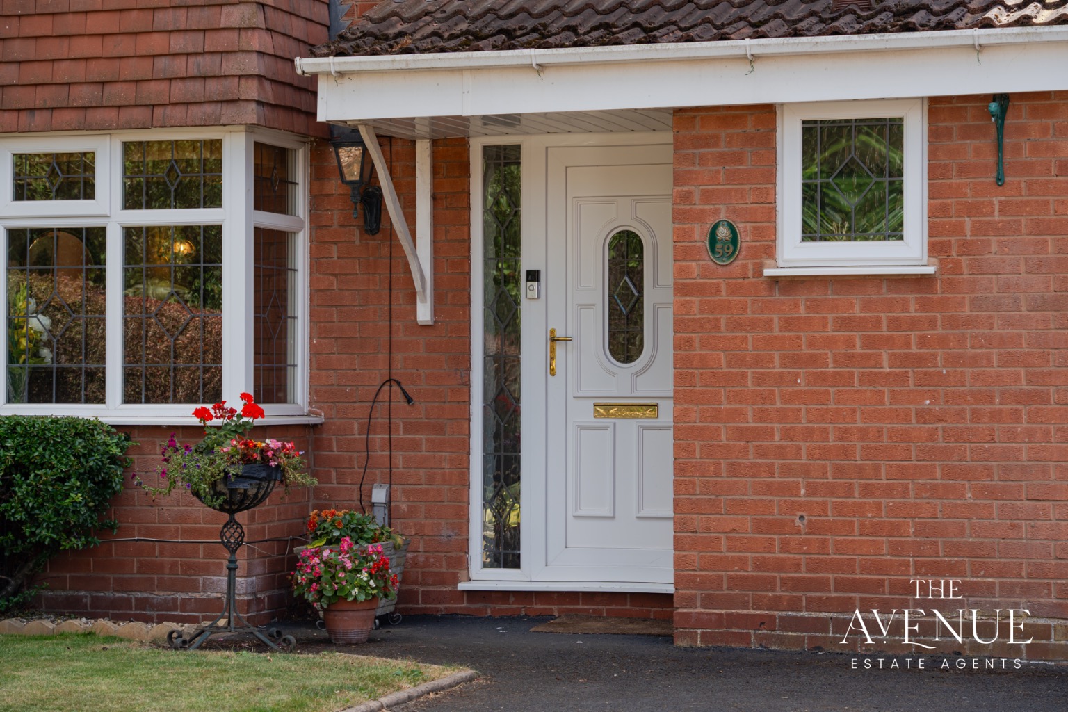 4 bed detached house for sale in Radbourne Drive, Halesowen 2