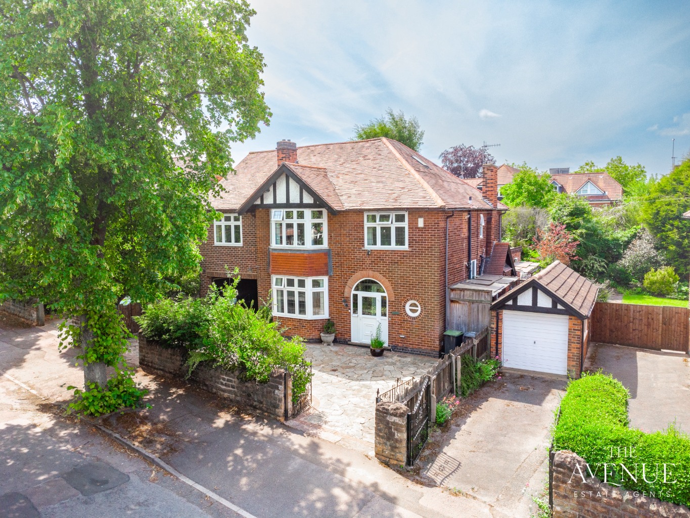 5 bed detached house for sale in 10 Marlborough Road, Woodthorpe, Nottingham, Nottinghamshire, NG5 4FG 2