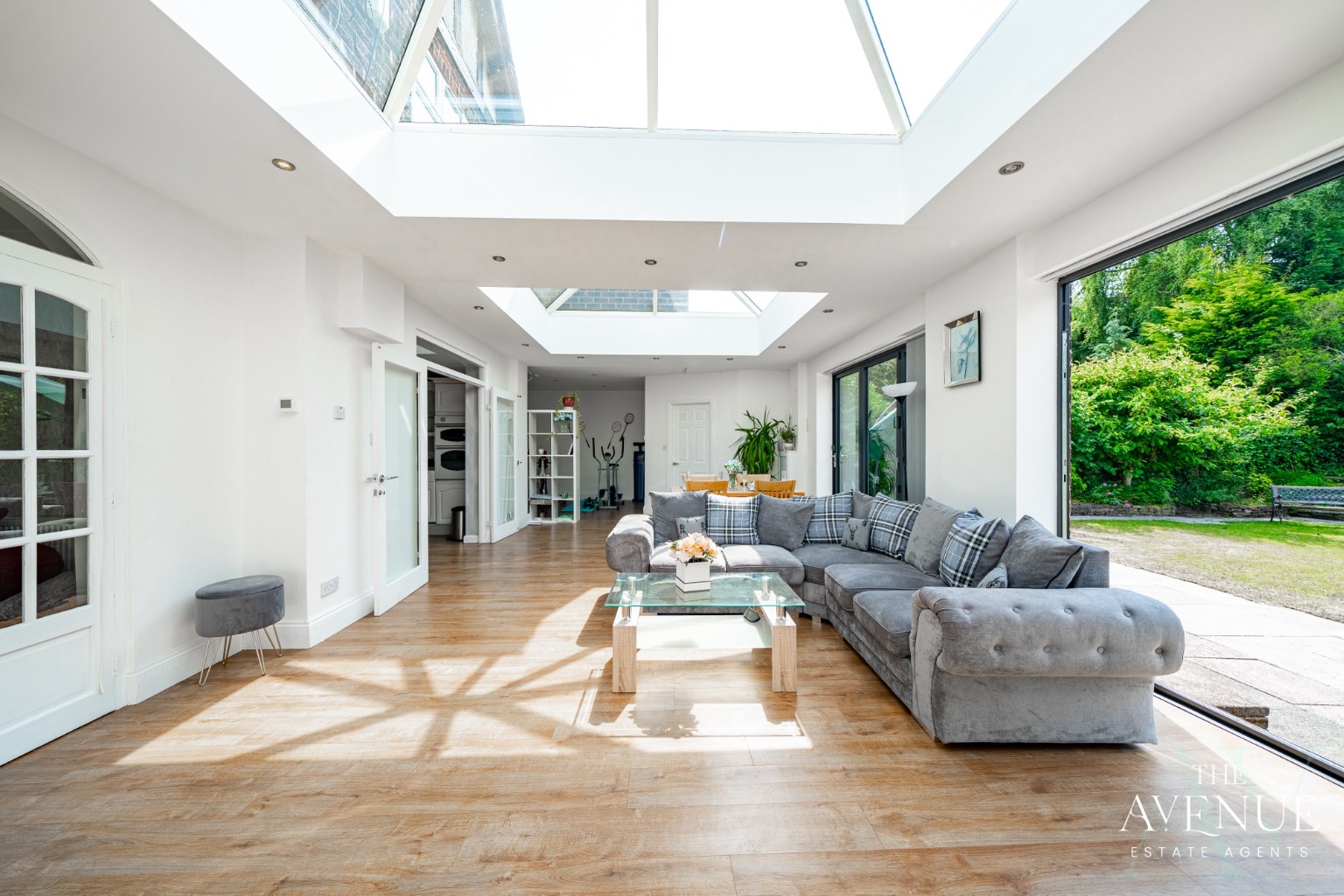5 bed detached house for sale in 10 Marlborough Road, Woodthorpe, Nottingham, Nottinghamshire, NG5 4FG  - Property Image 12