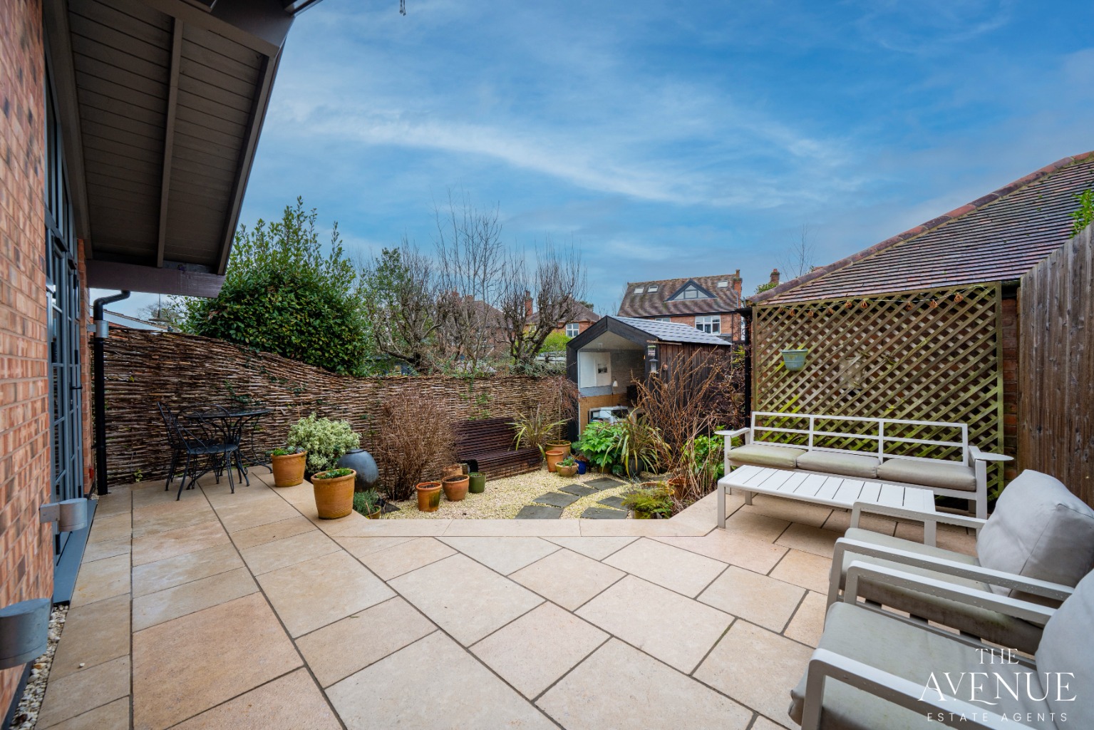 4 bed semi-detached house for sale in 25 Abingdon Road, West Bridgford only a 6min walk to the Bustling Avenue! 27