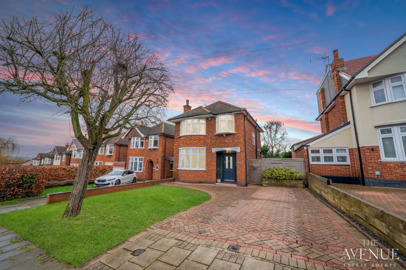 3 bed detached house for sale in 48 Stanhome Drive, West Bridgford, NG2 7FU  - Property Image 1