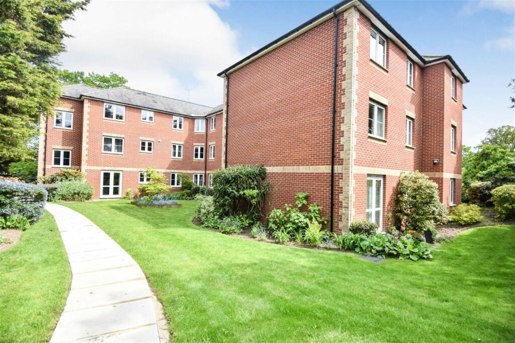 1 bed flat for sale in Broomfield Road, Chelmsford, Essex, CM1  - Property Image 12