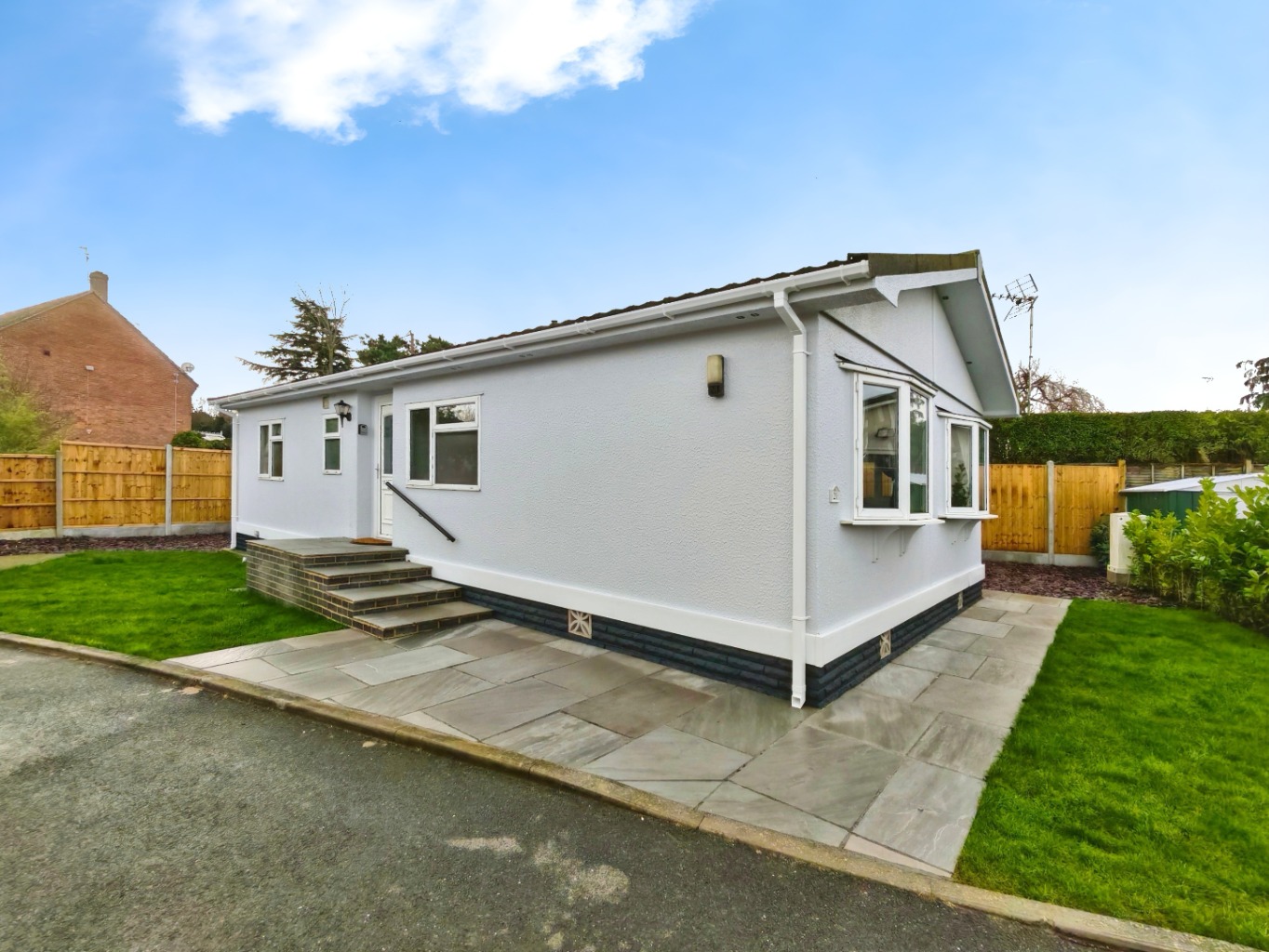 2 bed park home for sale in Coggeshall Road, Braintree, Essex, CM7 17
