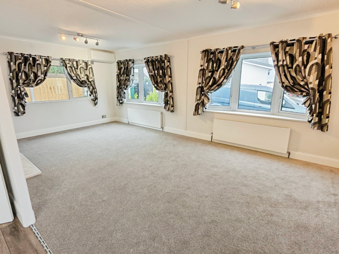 2 bed park home for sale in Coggeshall Road, Braintree, Essex, CM7 6