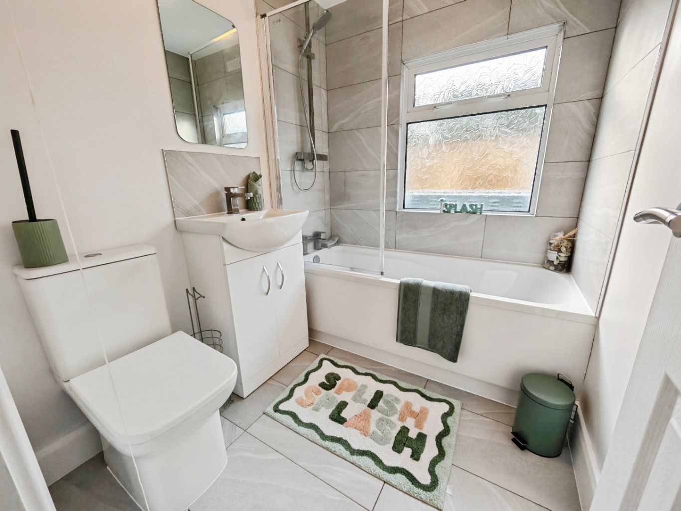 2 bed park home for sale in Coggeshall Road, Braintree, Essex, CM7 14