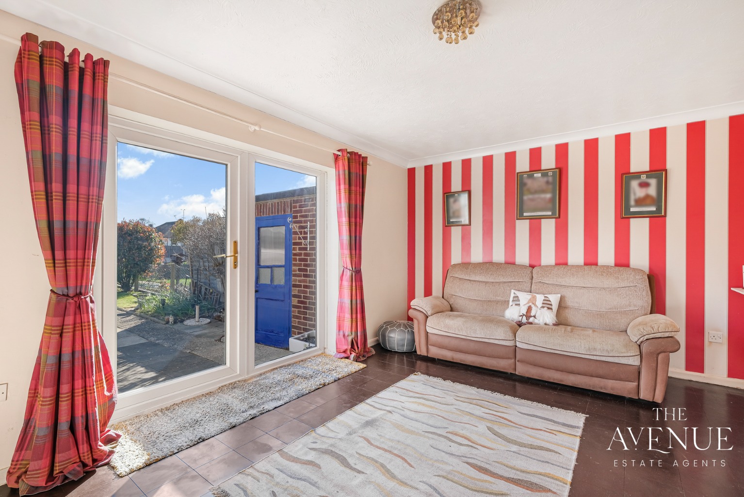 2 bed terraced house for sale in Derwent Way, Chelmsford, Essex, CM1  - Property Image 3