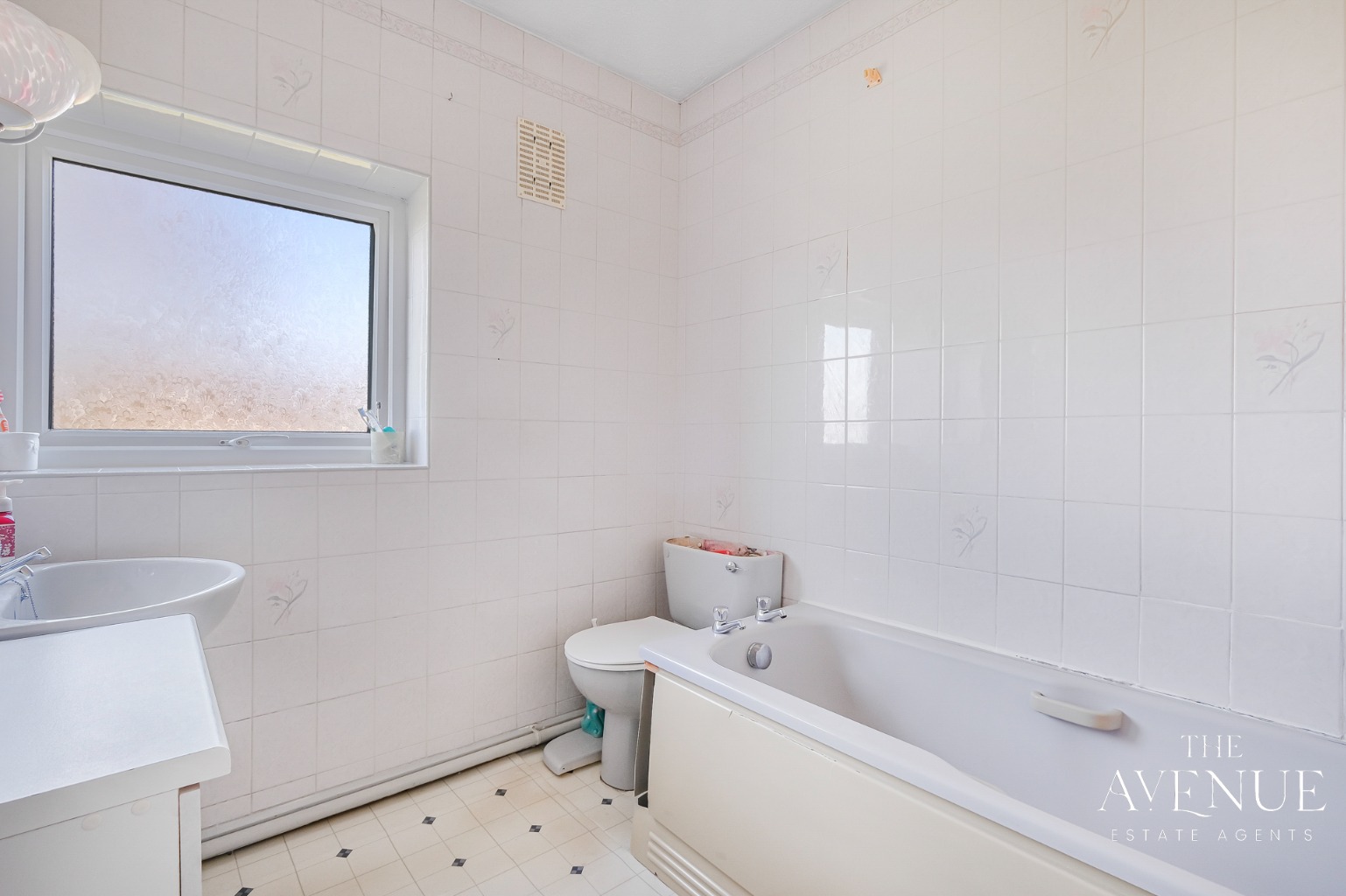 2 bed terraced house for sale in Derwent Way, Chelmsford, Essex, CM1 12