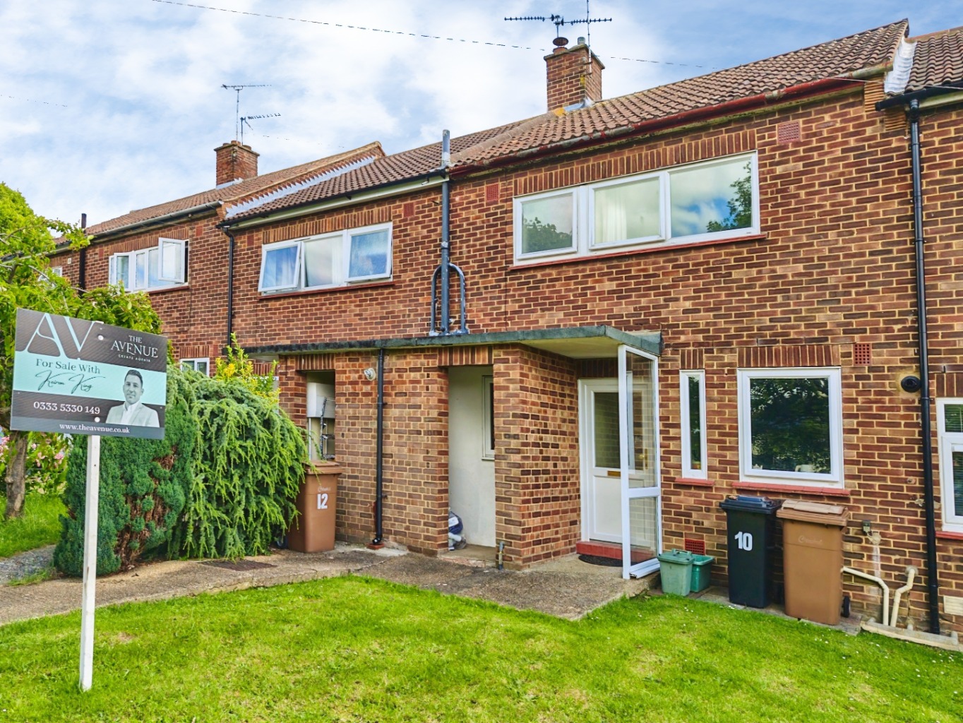 2 bed terraced house for sale in Derwent Way, Chelmsford, Essex, CM1  - Property Image 2
