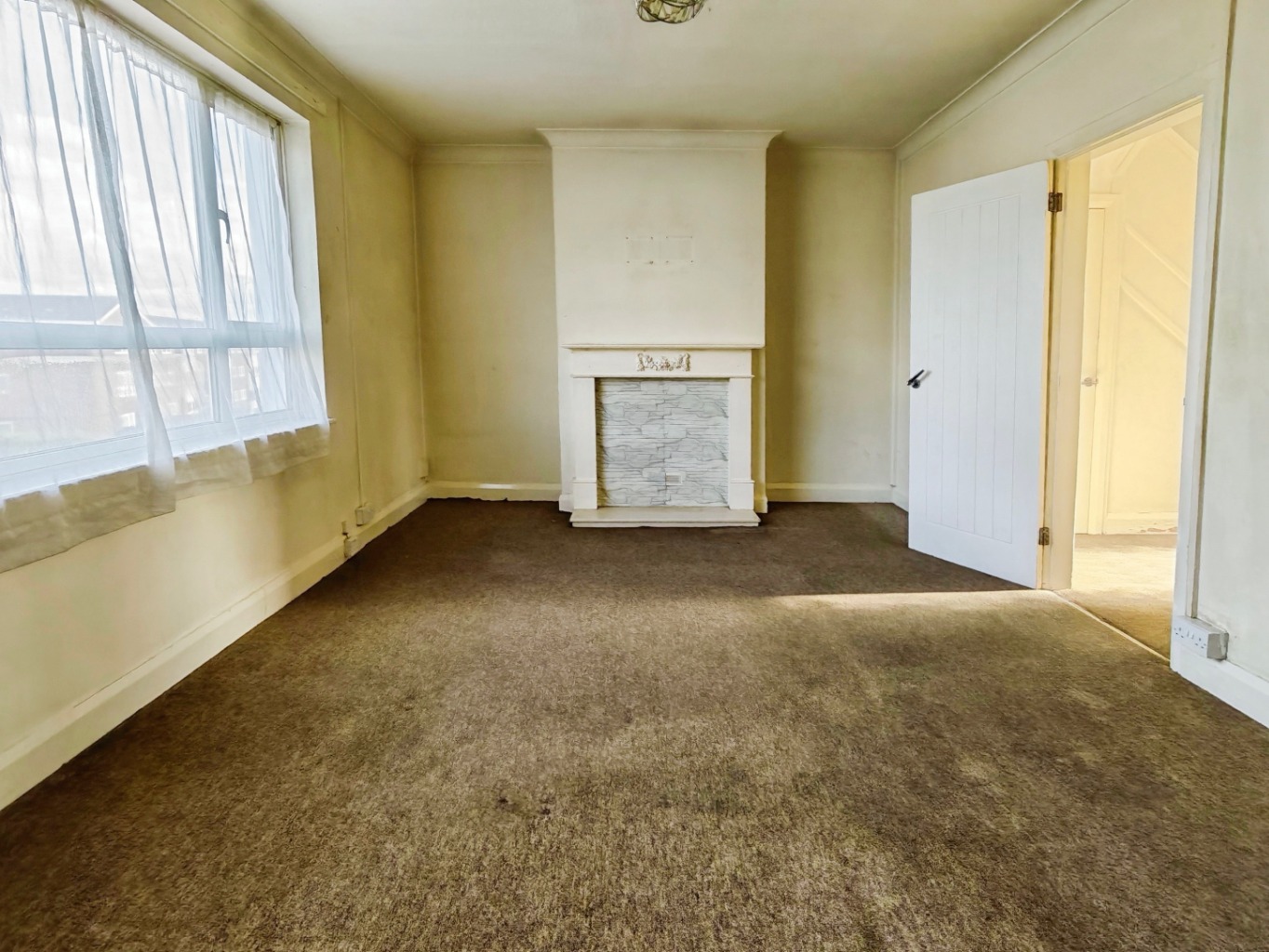 3 bed maisonette for sale in Fencepiece Road, Ilford, Greater London, IG6 2