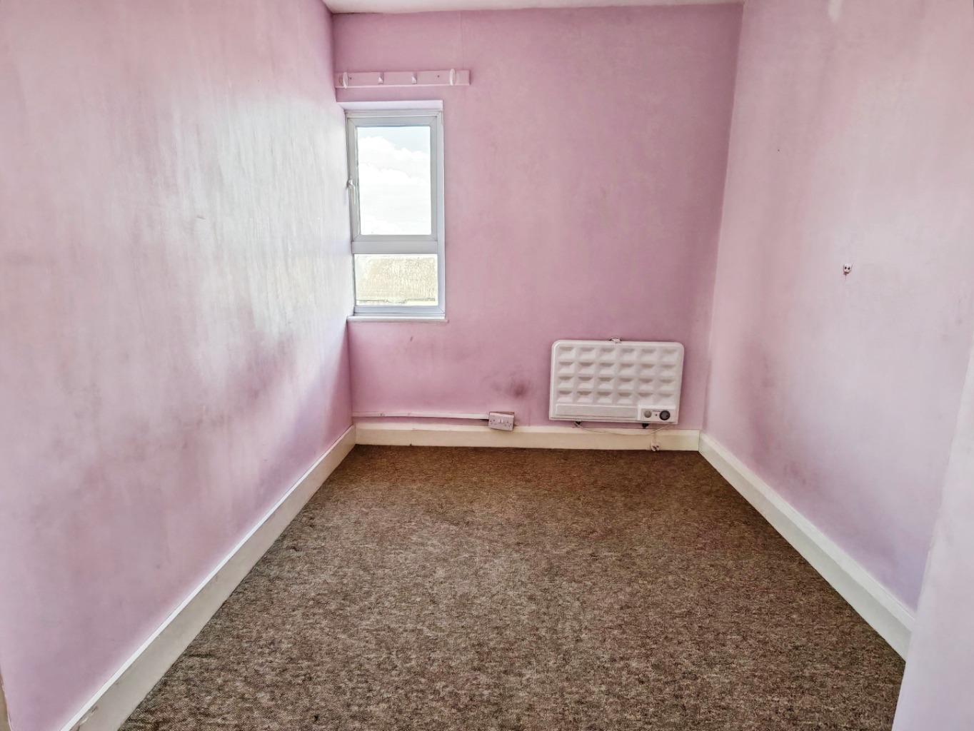 3 bed maisonette for sale in Fencepiece Road, Ilford, Greater London, IG6  - Property Image 9