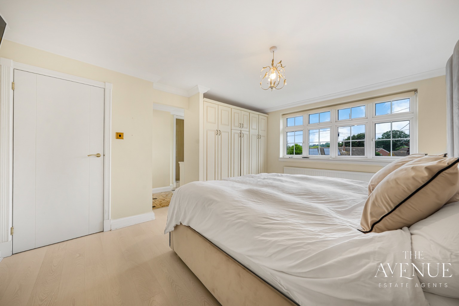 5 bed detached house for sale in Church Lane, Doddinghurst, Brentwood, Essex, CM15  - Property Image 18
