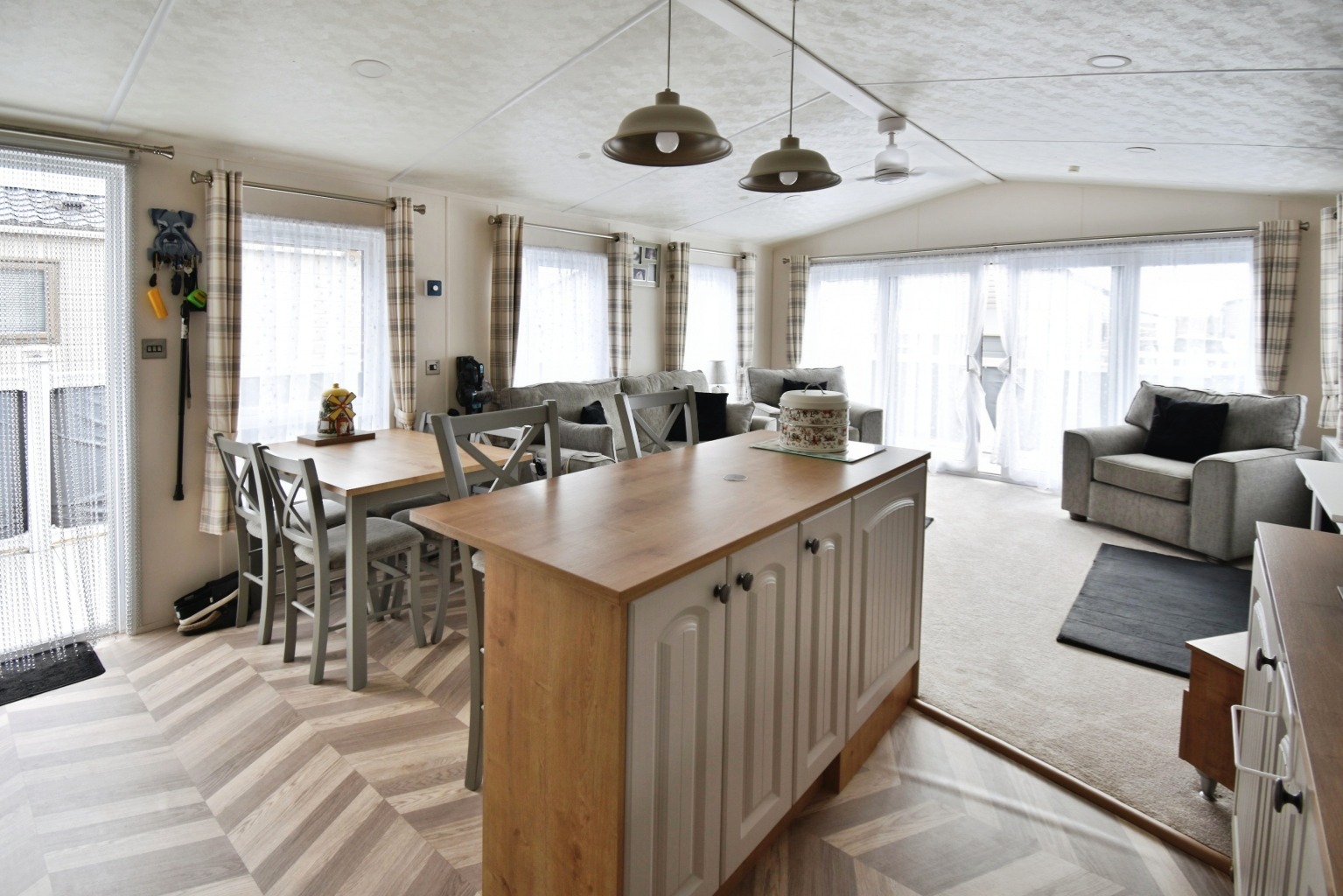 2 bed caravan for sale in Burnham-On-Crouch, Essex, CM0 1