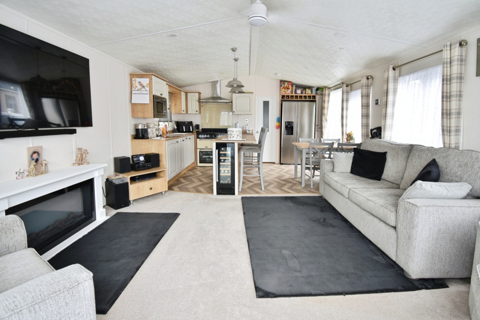 2 bed caravan for sale in Burnham-On-Crouch, Essex, CM0 2