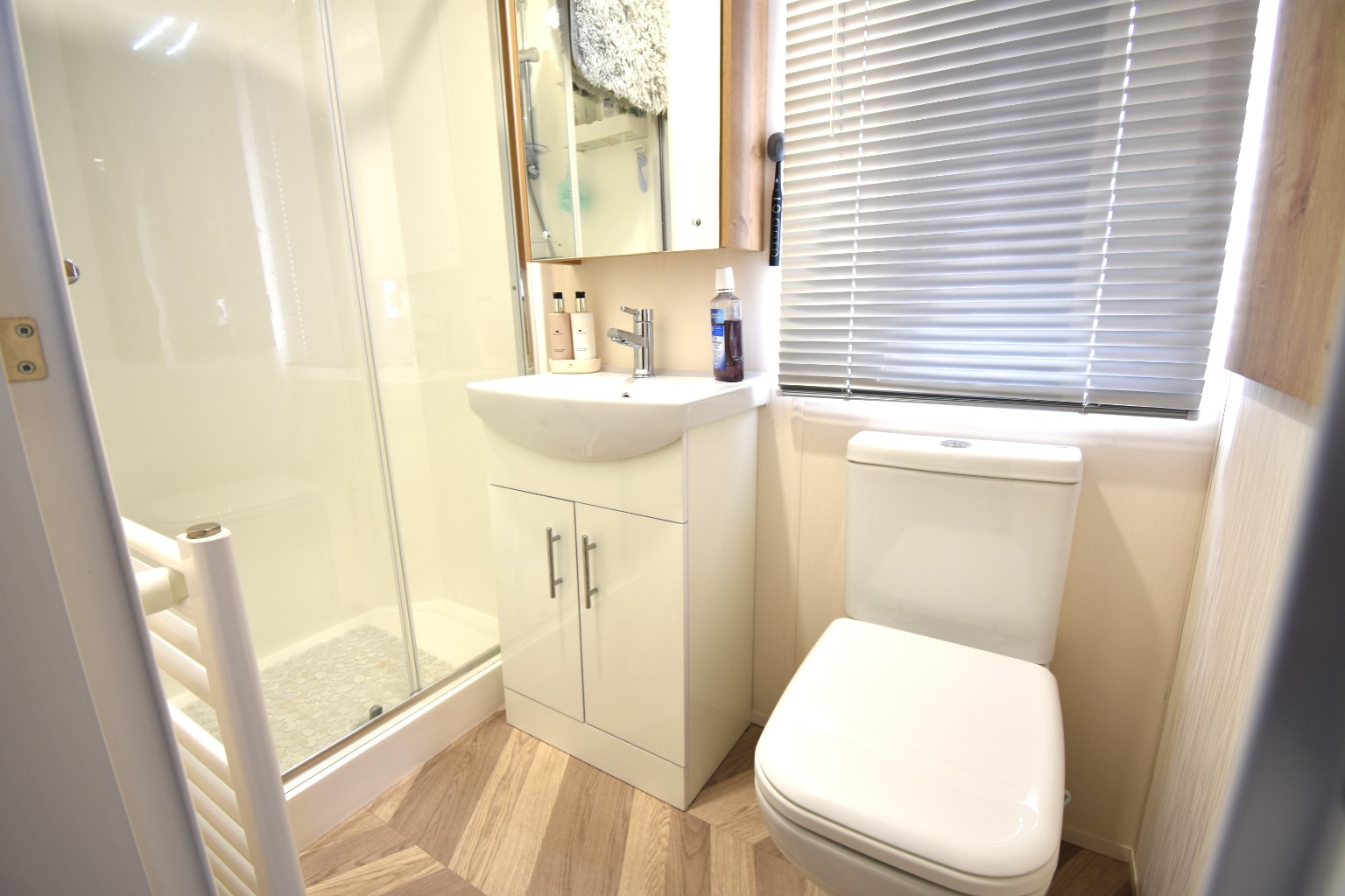 2 bed caravan for sale in Burnham-On-Crouch, Essex, CM0 7
