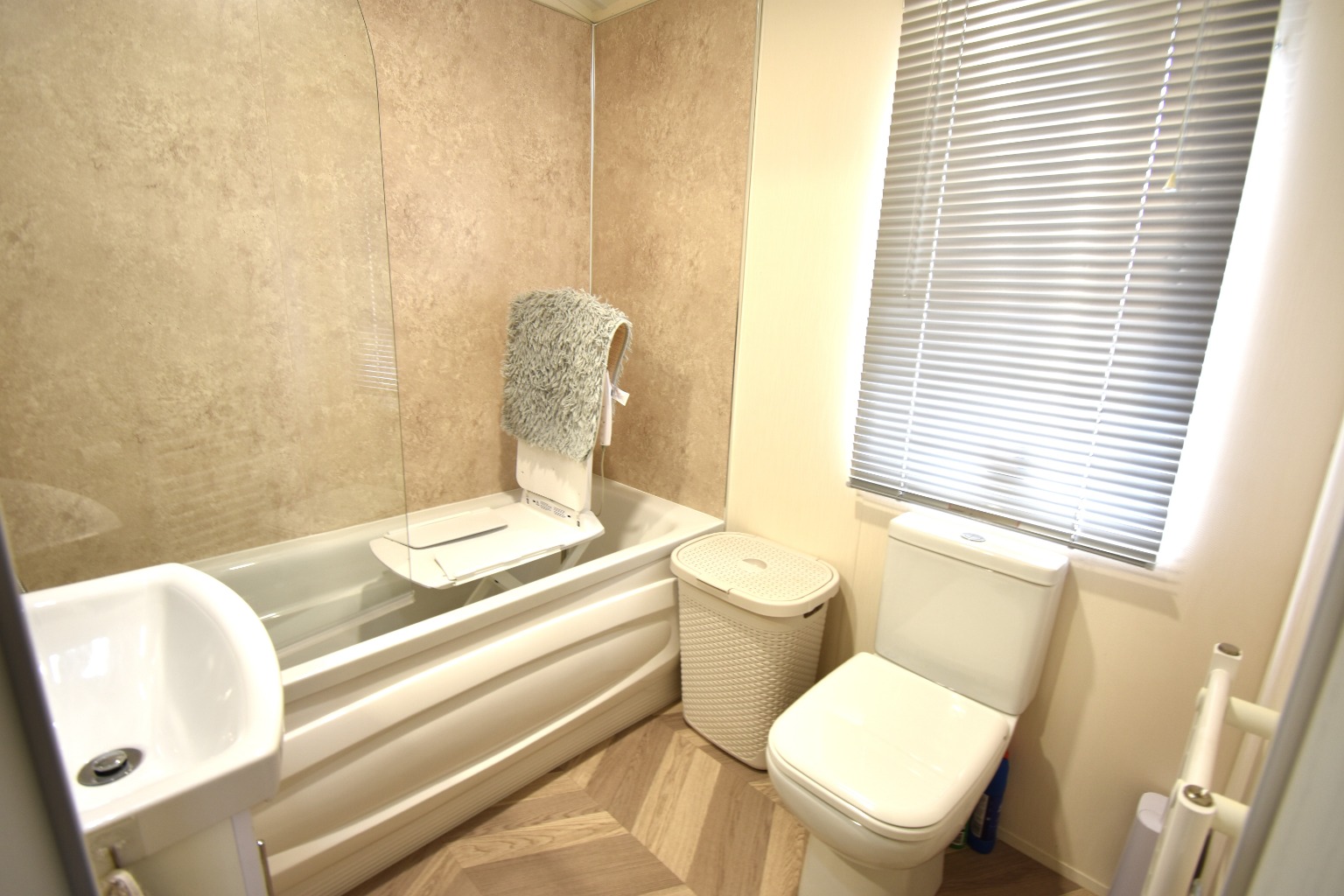 2 bed caravan for sale in Burnham-On-Crouch, Essex, CM0 10