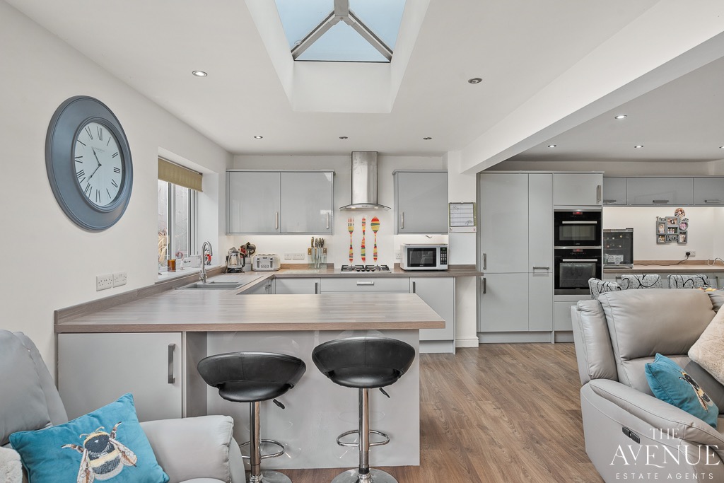 2 bed semi-detached bungalow for sale in Dylan Road, Longton, Stoke-on-trent, Staffordshire, ST3 1SR  - Property Image 10