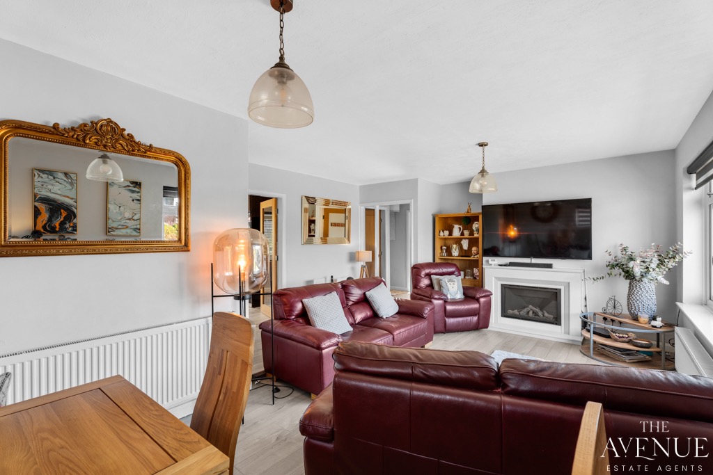 3 bed detached bungalow for sale in Hillview Crescent, Baldwins Gate, Newcastle, Staffordshire, ST5  - Property Image 11