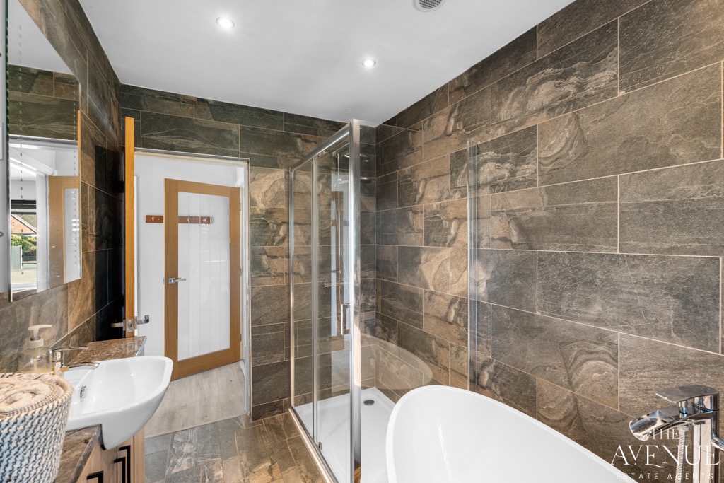 3 bed detached bungalow for sale in Hillview Crescent, Baldwins Gate, Newcastle, Staffordshire, ST5 31