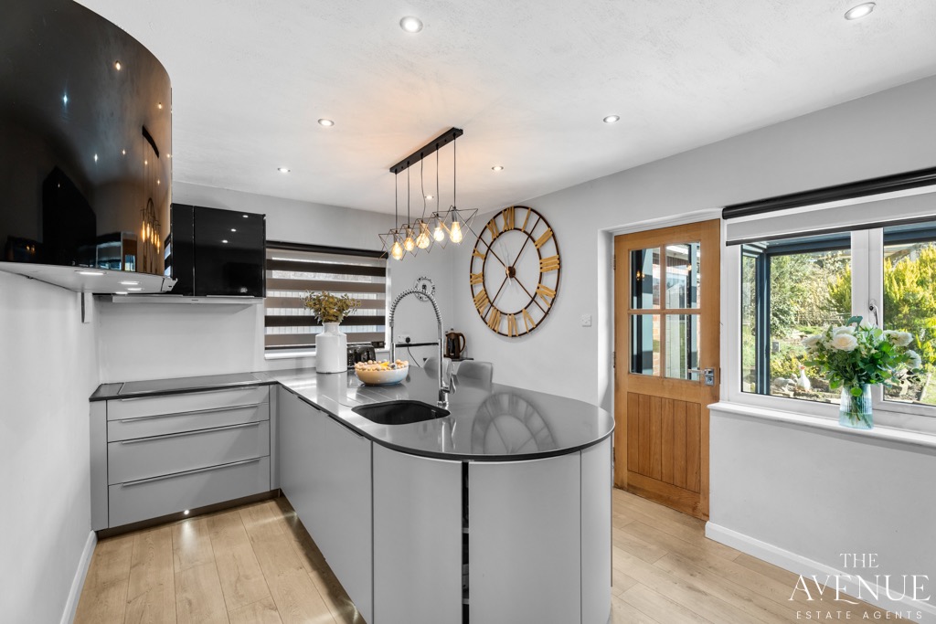3 bed detached bungalow for sale in Hillview Crescent, Baldwins Gate, Newcastle, Staffordshire, ST5 1