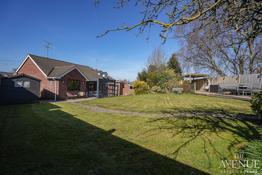 3 bed detached bungalow for sale in Hillview Crescent, Baldwins Gate, Newcastle, Staffordshire, ST5 34