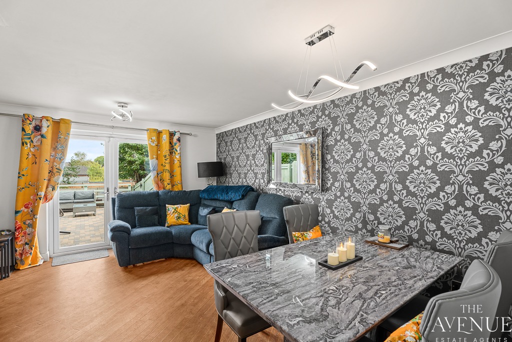 3 bed town house for sale in London Road, Oakhill, Stoke-on-Trent, ST4 1