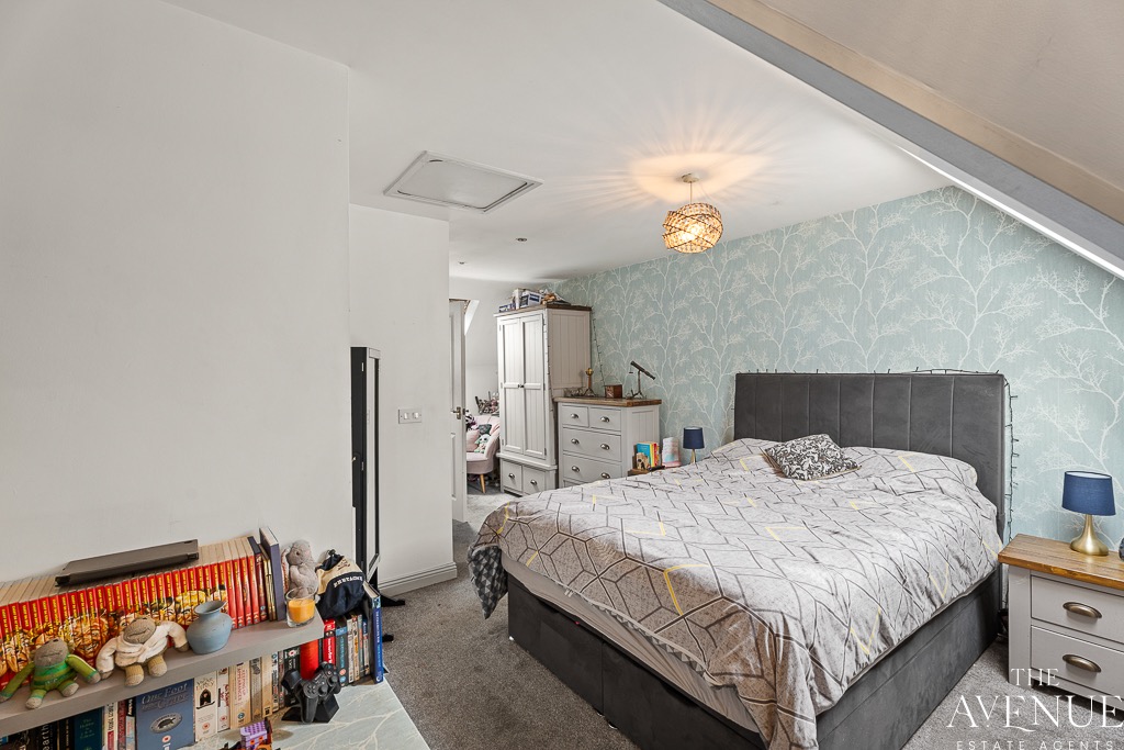 3 bed town house for sale in London Road, Oakhill, Stoke-on-Trent, ST4 3