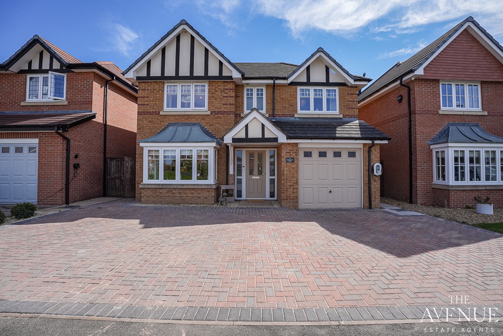 4 bed detached house for sale in Englesea Way, Alsager, Stoke-On-Trent, ST7 - Property Image 1