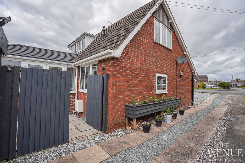 3 bed semi-detached bungalow for sale in Wistaston, Crewe, Cheshire, CW2 - Property Image 28