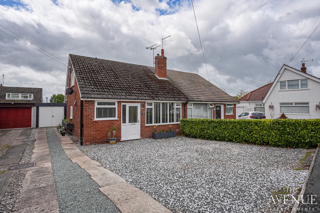 3 bed semi-detached bungalow for sale in Wistaston, Crewe, Cheshire, CW2 - Property Image 1