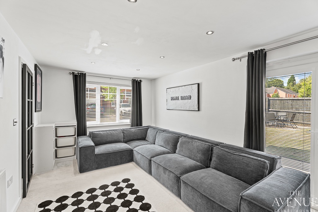 3 bed detached house for sale in Peter Cartlidge Grove, Hartshill, Stoke-on-trent, Staffordshire, ST4 6FG  - Property Image 11