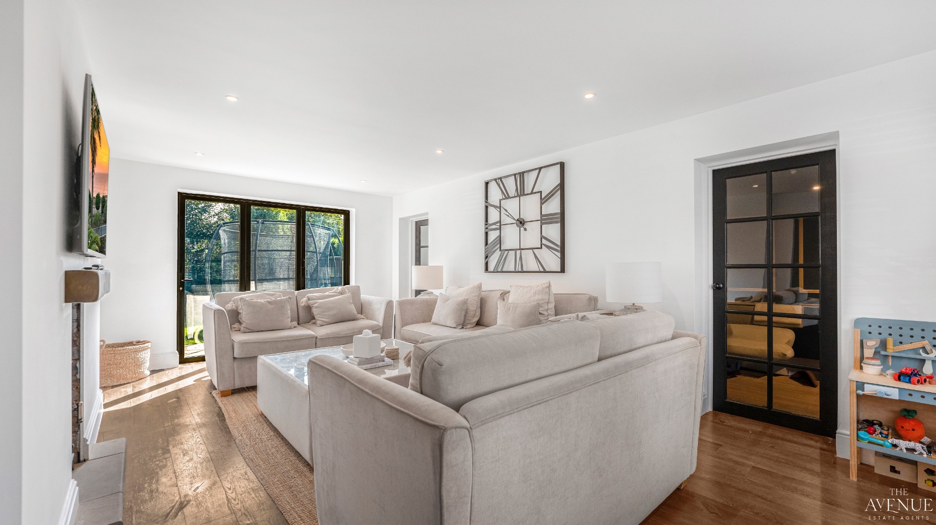 3 bed detached house for sale in Malvern Drive, Aldridge, West Midlands 4