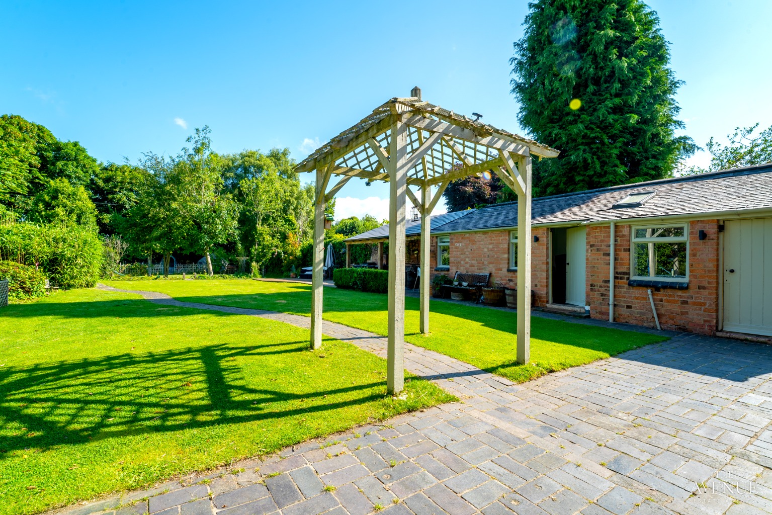 4 bed detached house for sale in Alexandra Road, Burton-On-Trent. 25