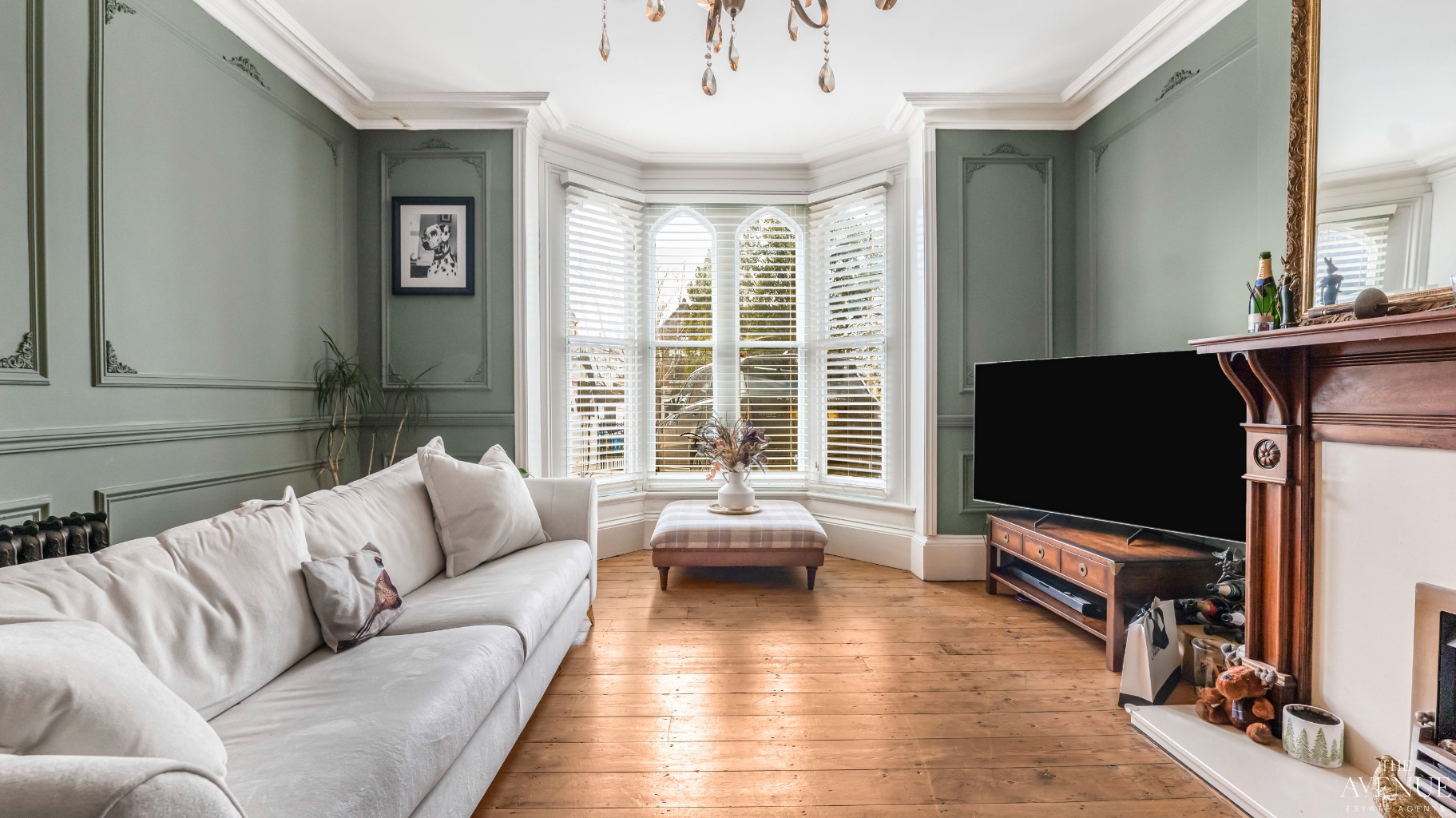 4 bed detached house for sale in Alexandra Road, Burton-On-Trent. 5