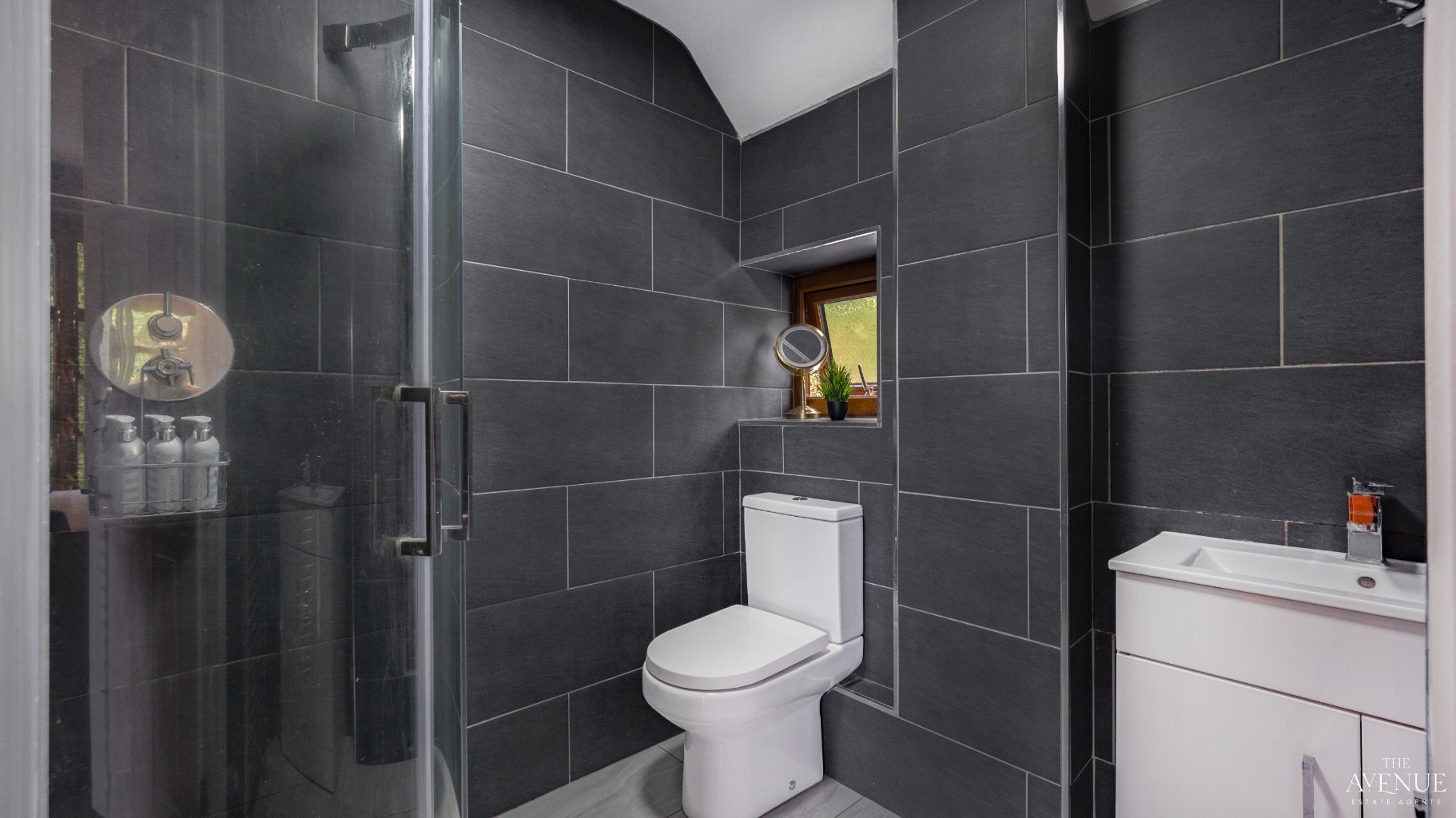 5 bed detached house for sale in Holly Farm Chorley -5 bedroom country home with a separate 2-bedroom annex. 17