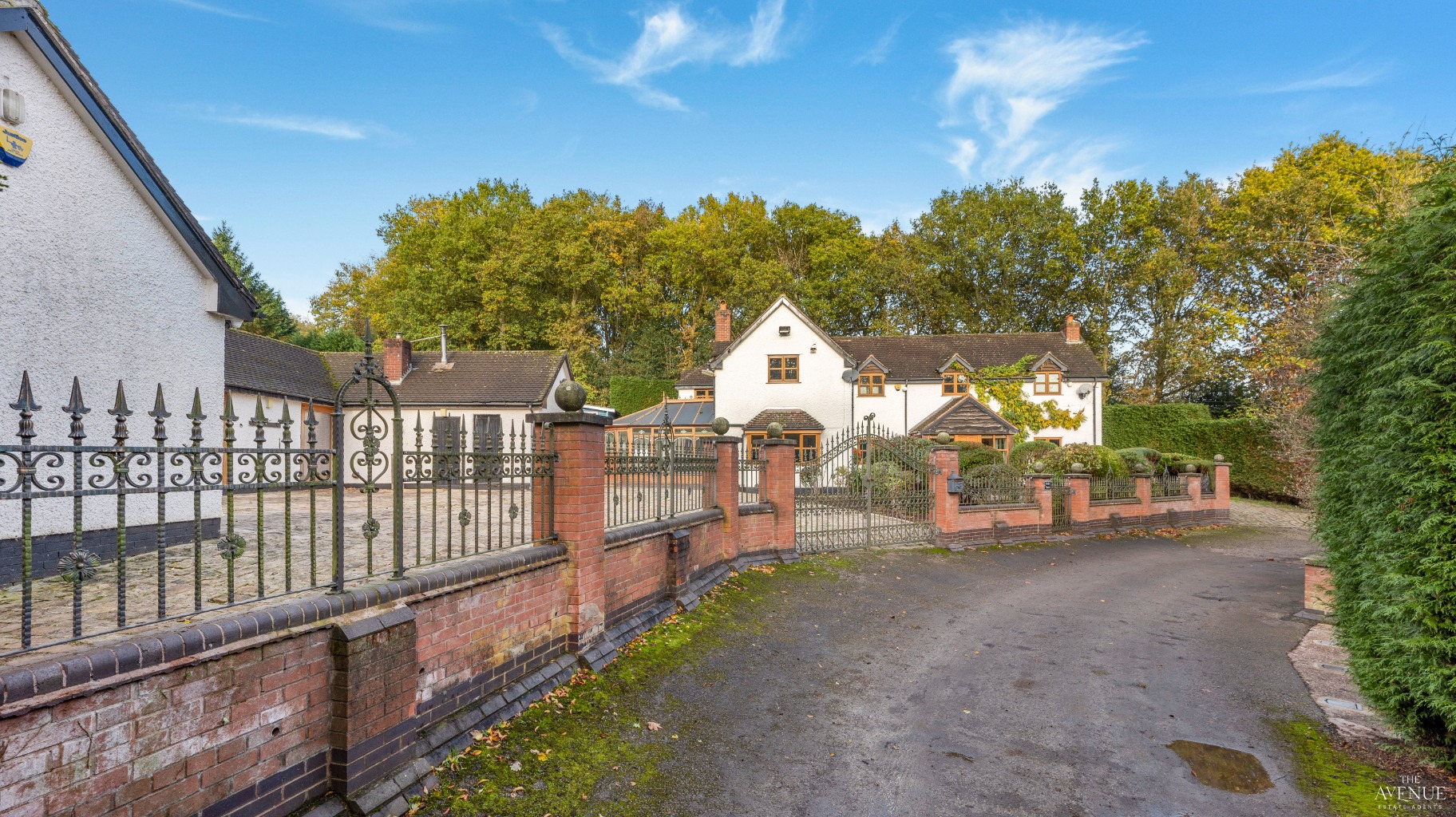 5 bed detached house for sale in Holly Farm Chorley -5 bedroom country home with a separate 2-bedroom annex. 43