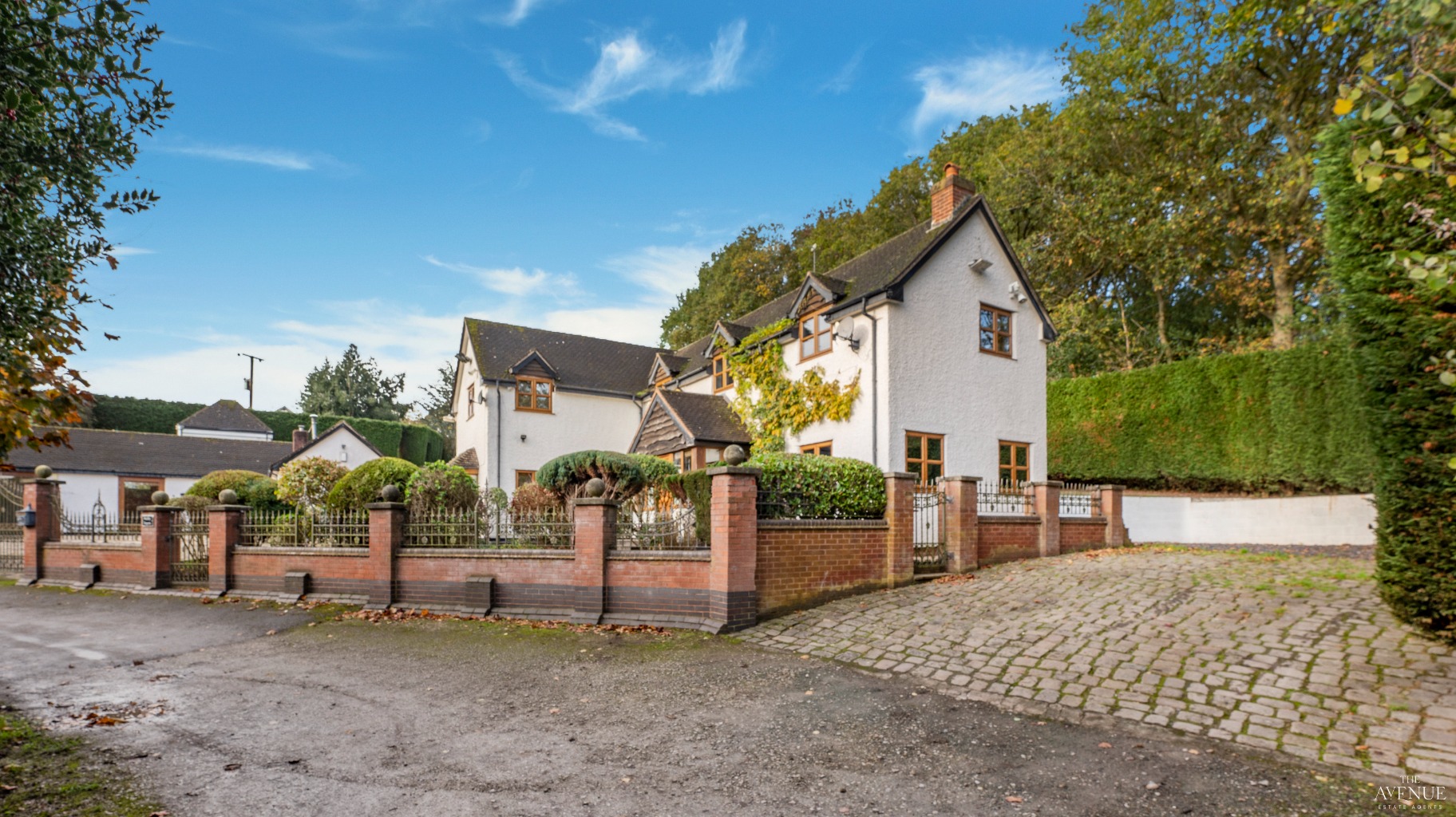 5 bed detached house for sale in Holly Farm Chorley -5 bedroom country home with a separate 2-bedroom annex. 42