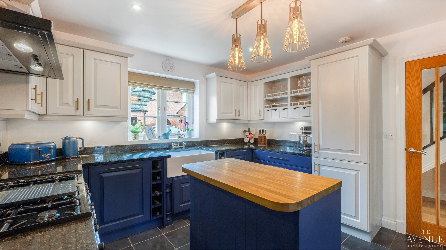 4 bed detached house for sale in Broomhalls Croft Alrewas  - Property Image 5