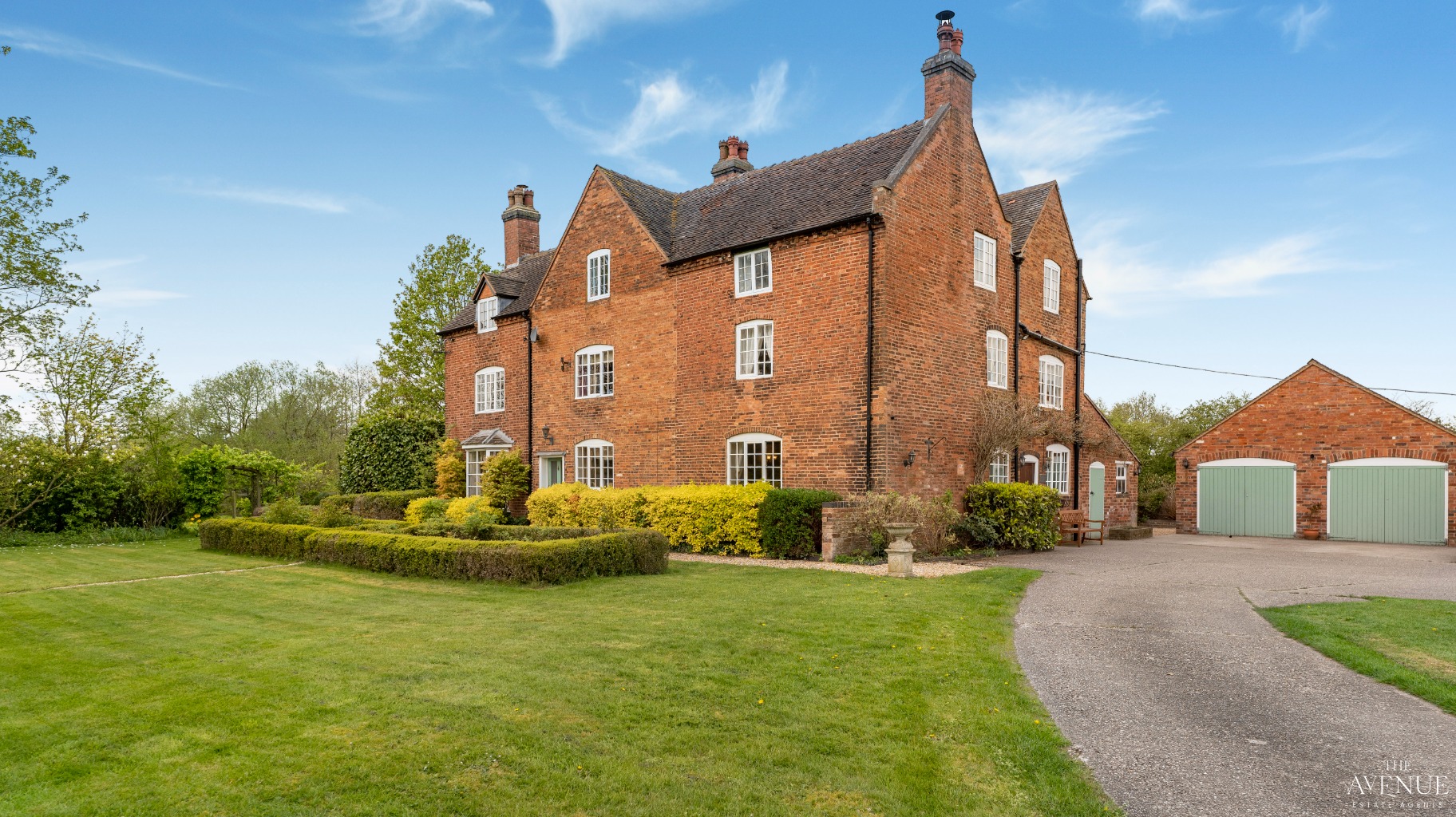 7 bed farm house for sale in Curborough Grange, Lichfield. - Property Image 1
