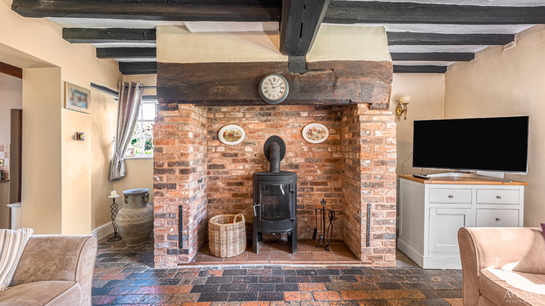 7 bed farm house for sale in Curborough Grange, Lichfield. 5
