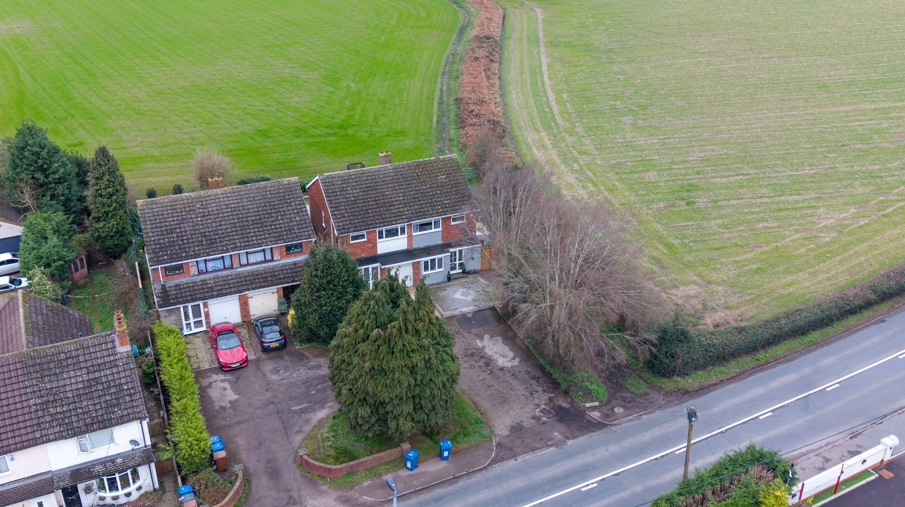3 bed semi-detached house for sale in Birmingham Road, Shenstone Woodend. 24