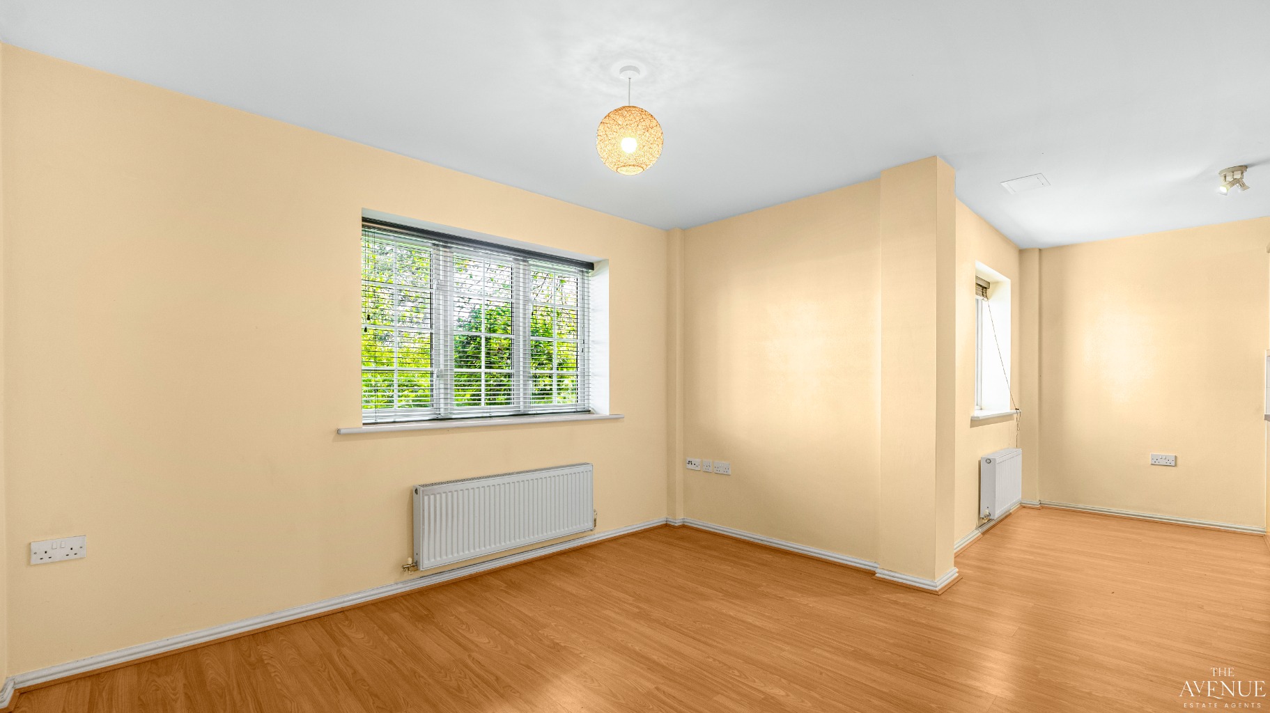 2 bed flat for sale in Evershed Way, Burton-On-Trent. 3