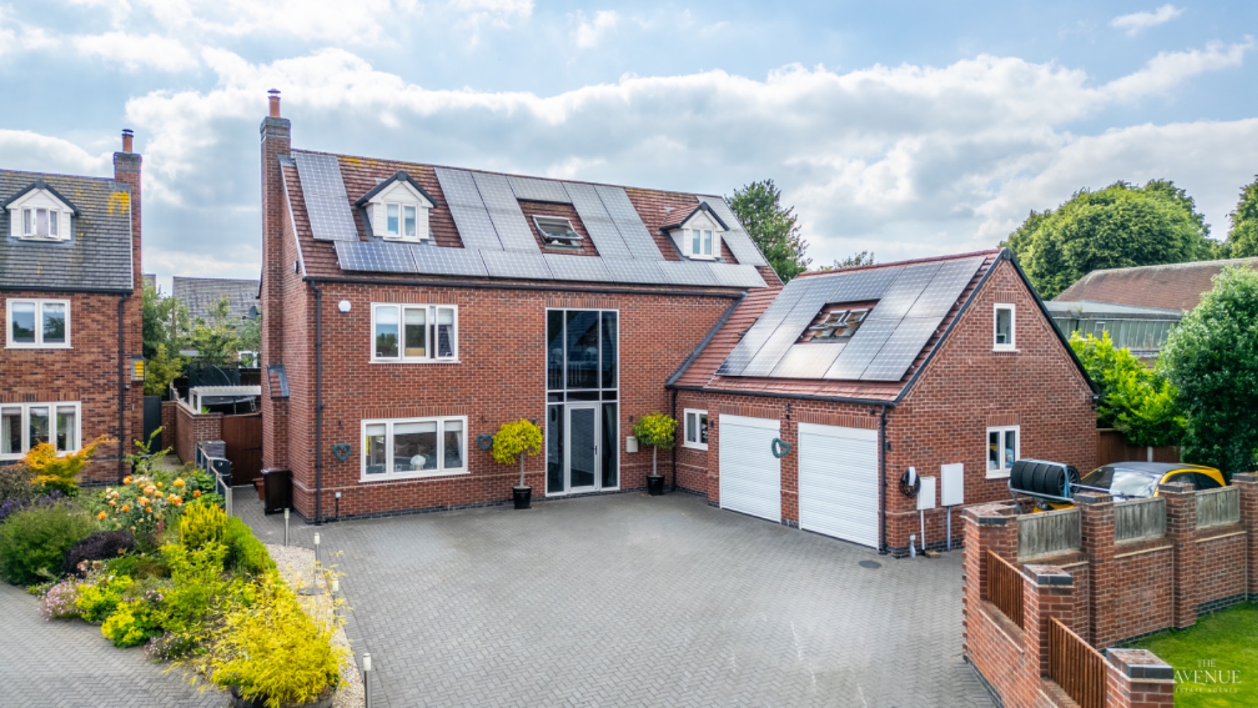 6 bed detached house for sale in Tudor Gardens, Burton Road, Tutbury, Staffordshire, DE13 9PL - Property Image 1