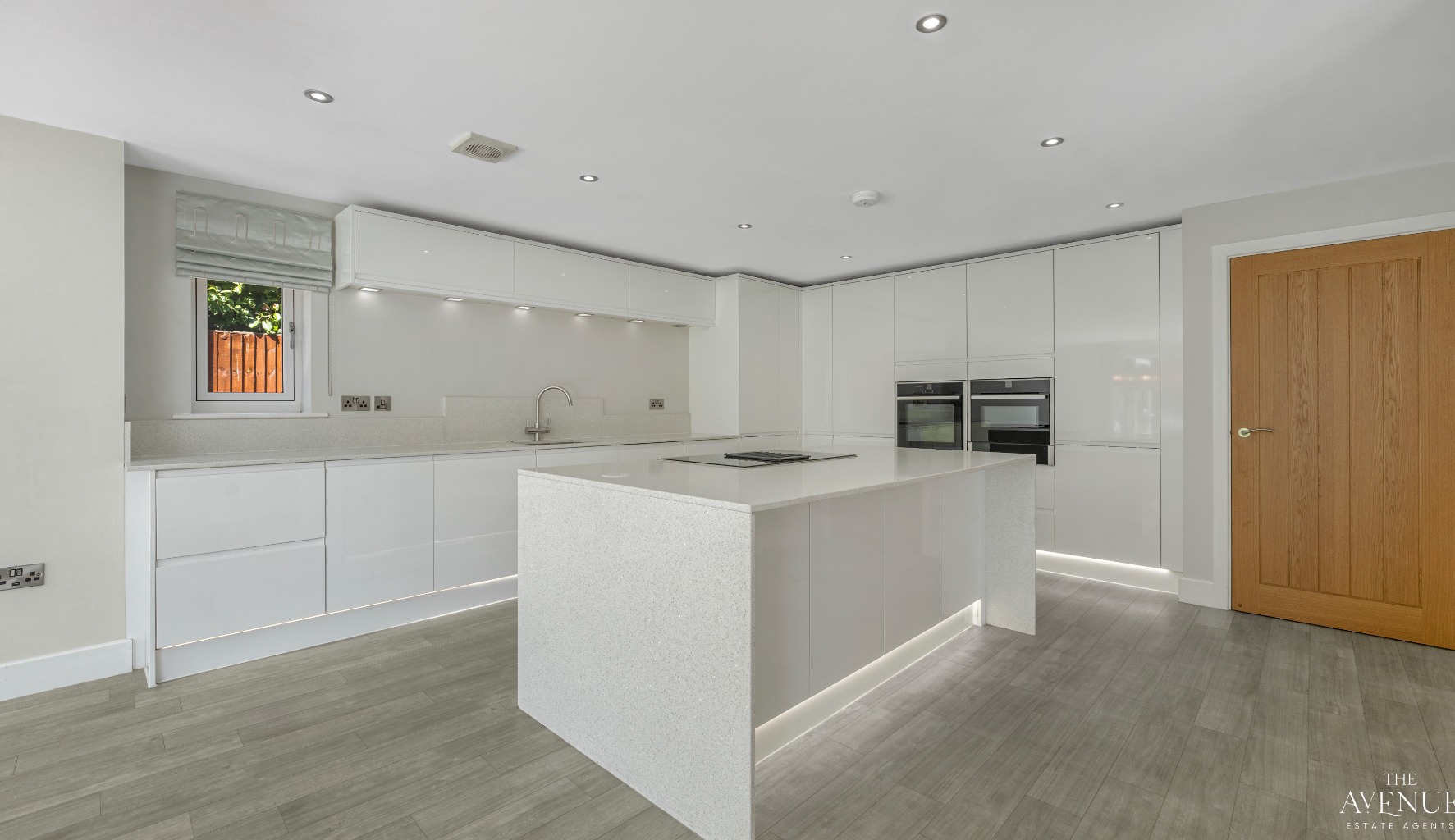 6 bed detached house for sale in Tudor Gardens, Burton Road, Tutbury, Staffordshire, DE13 9PL - Property Image 11