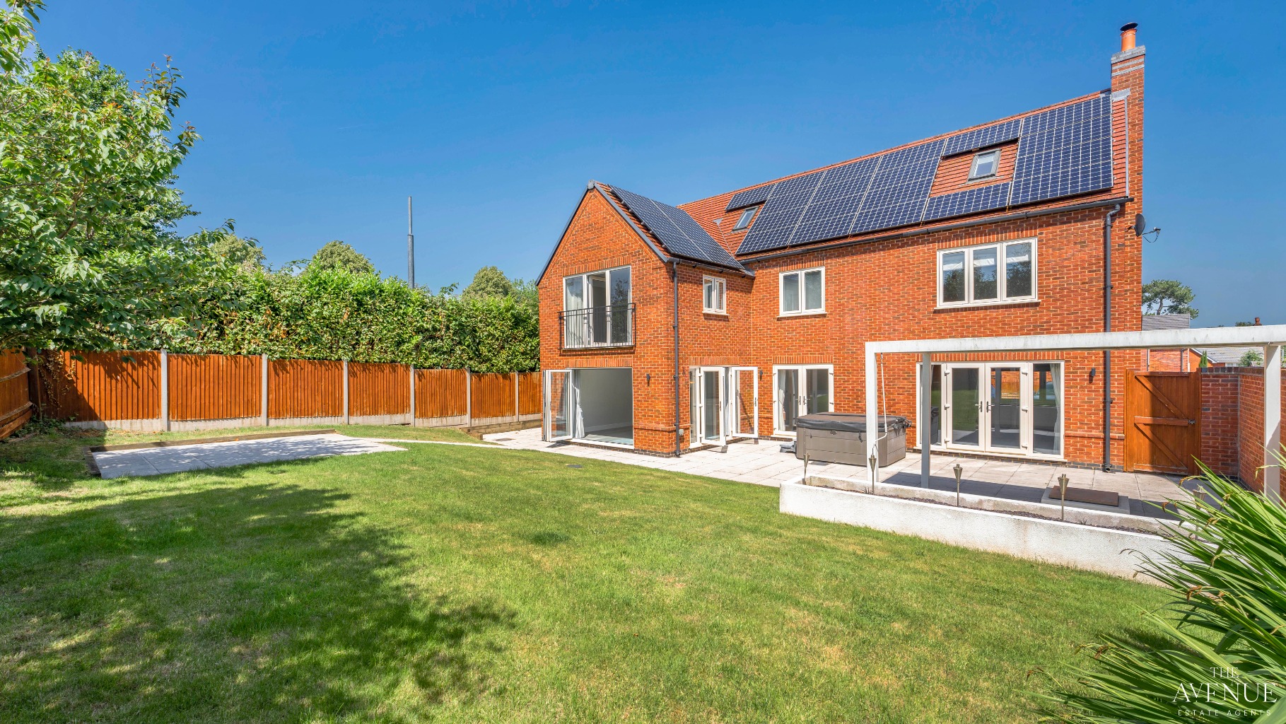6 bed detached house for sale in Tudor Gardens, Burton Road, Tutbury, Staffordshire, DE13 9PL 3