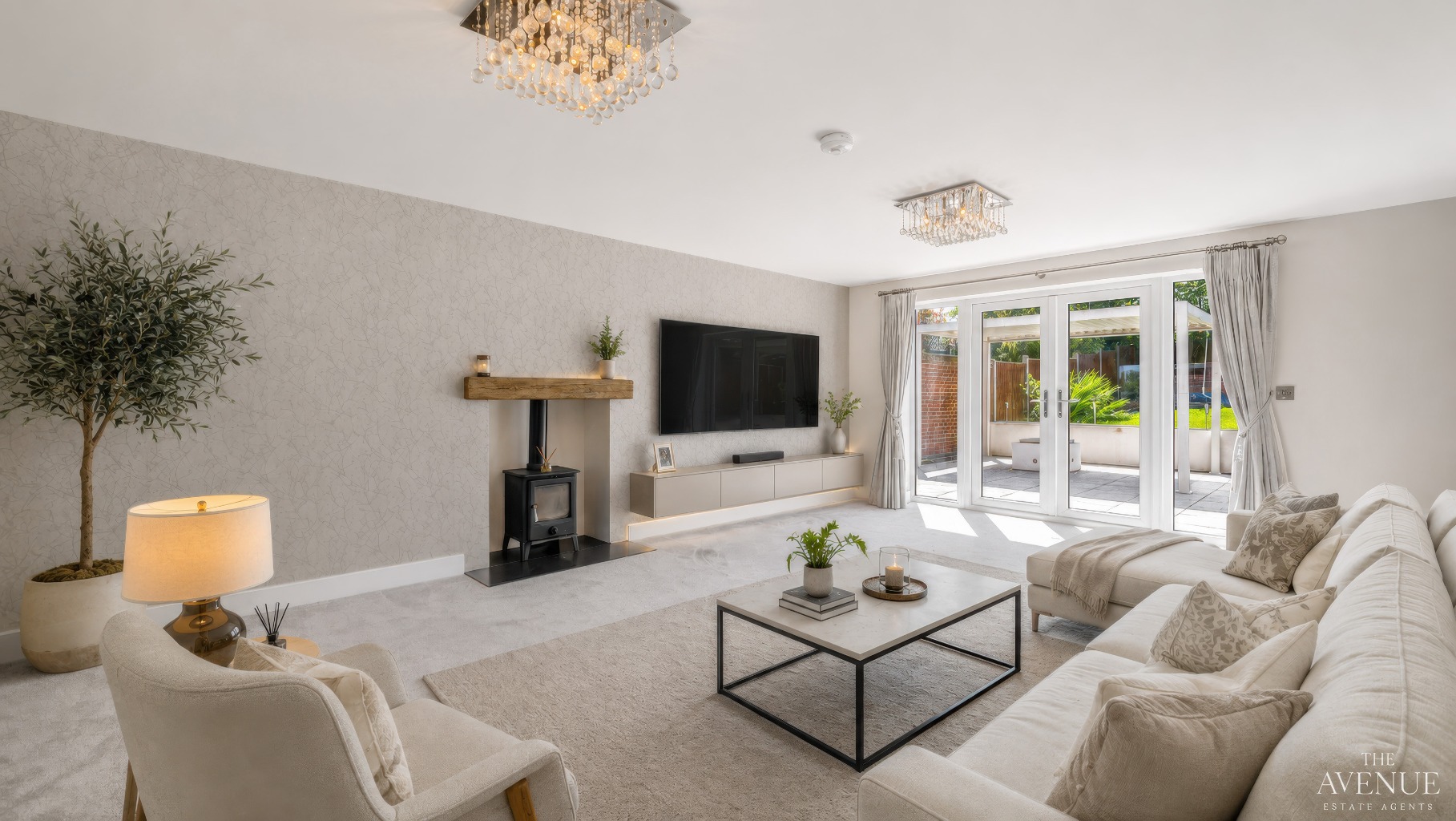 6 bed detached house for sale in Tudor Gardens, Burton Road, Tutbury, Staffordshire, DE13 9PL 1