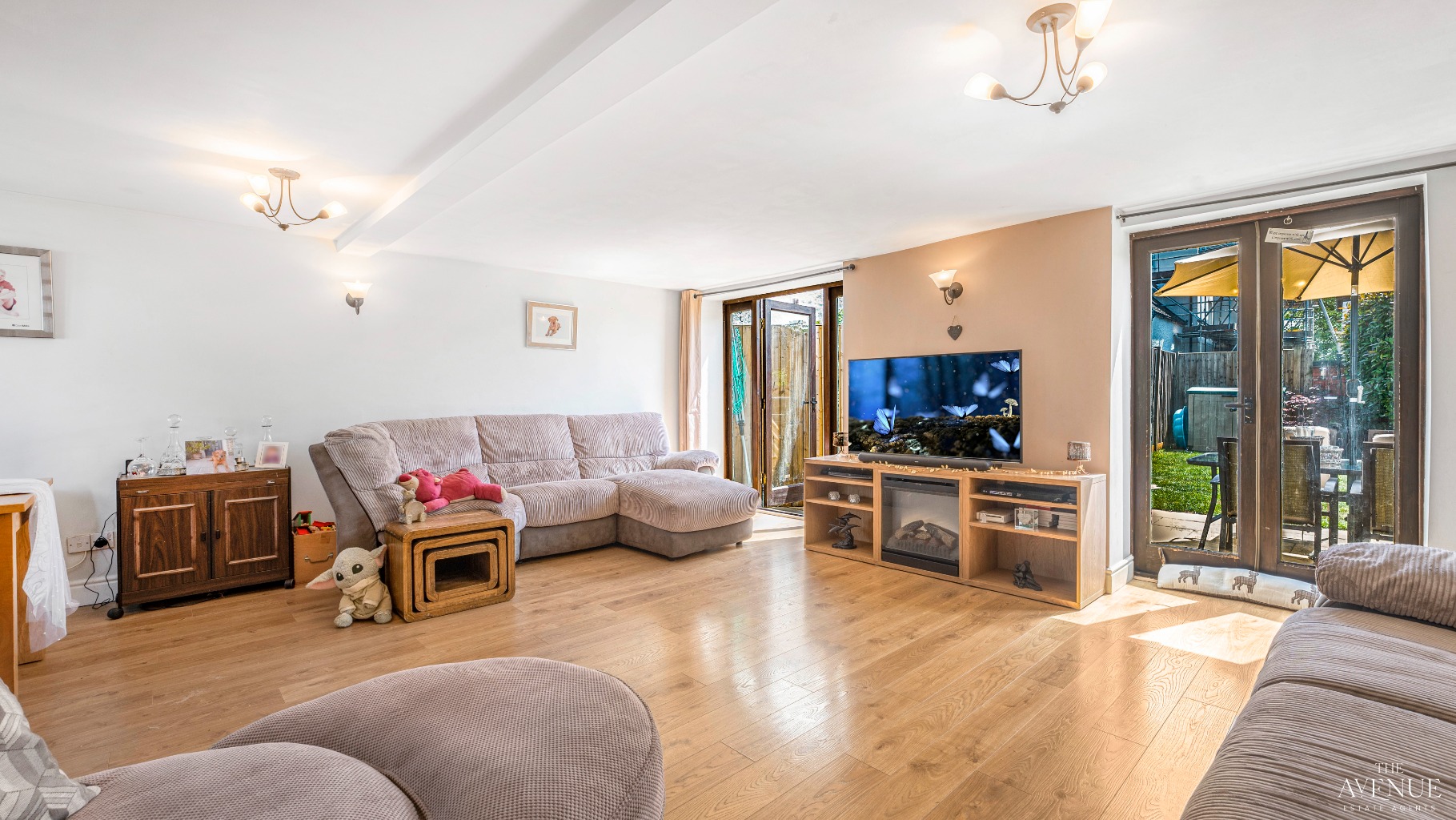 4 bed barn conversion for sale in The Stables, Hargate House Farm, Egginton Road, Hilton, Derbyshire, DE65 5FJ 1